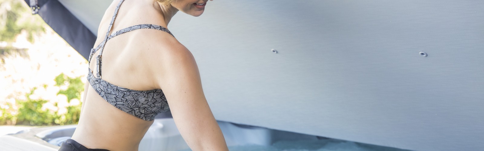 Desinfection of the hot tub