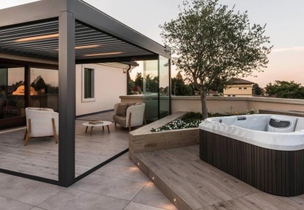 What is a bioclimatic pergola?