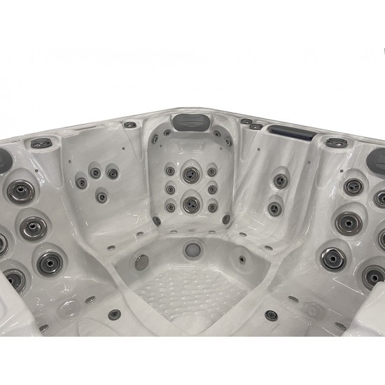 JJSPA Beta 523 - Hot tub