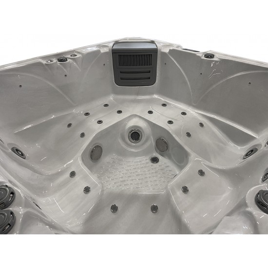 JJSPA Beta 523 - Hot tub