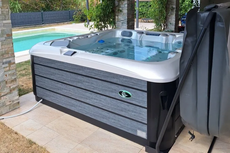 Hot tub Alpha 723