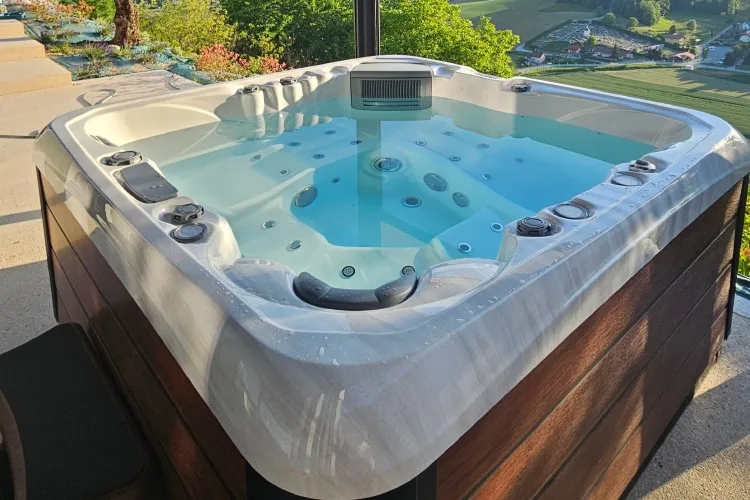 Hot tub Beta 523