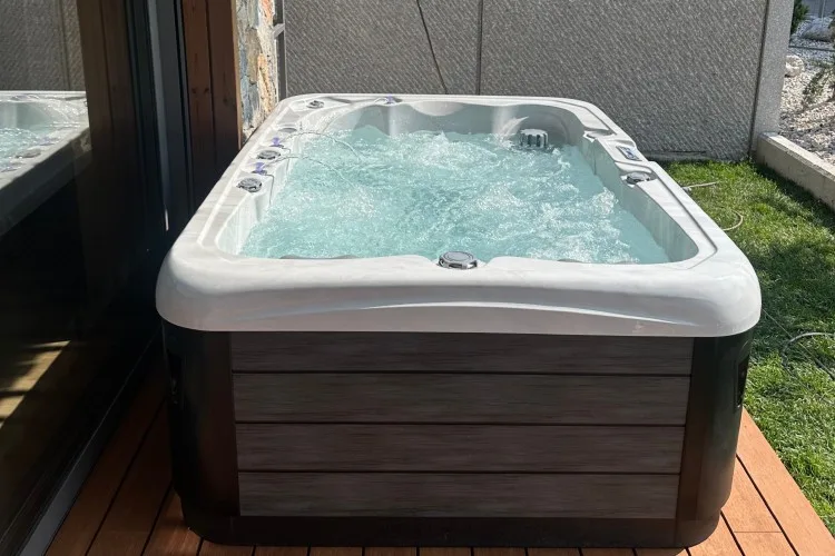 Hot tub Beta 521