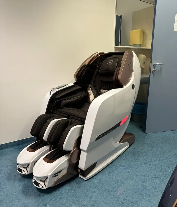 BODYFRIEND PHANTOM ROVO massage chair
