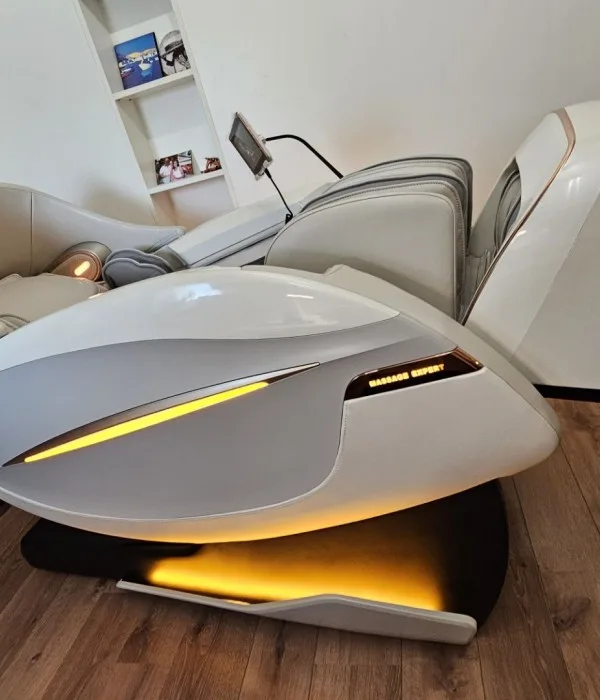 ASTARIJA AJ-131 PLUS massage chair in white