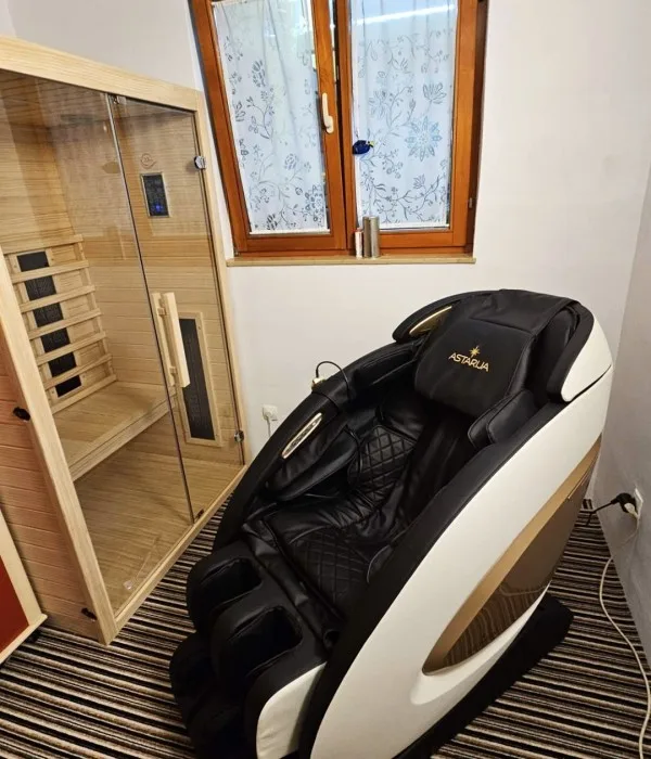 ASTARIJA AJ-600 massage chair in black and white