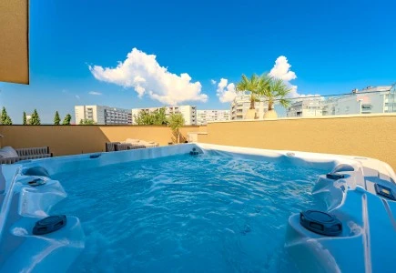 Changing Hot Tub Water: How to Refill and Remove Airlocks