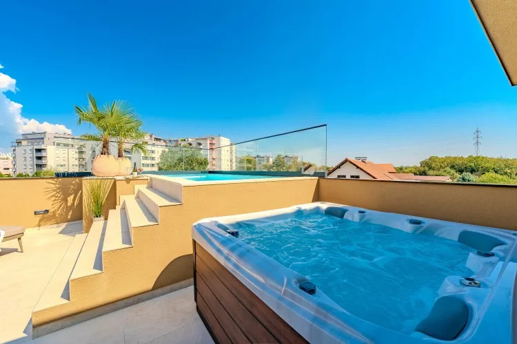Hot tub Beta 523