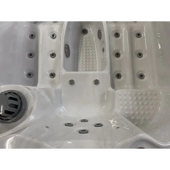 JJSPA Beta 521 - Hot tub
