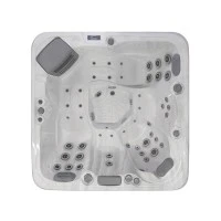 Hot tubs for 4–6 people