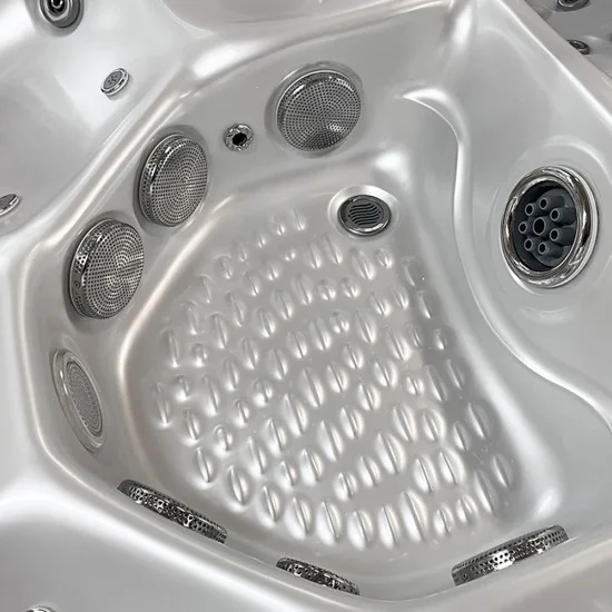 JJSPA Alpha 815 - Hot tub