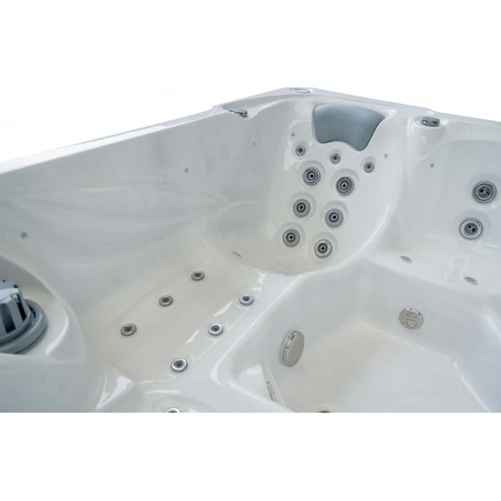 JJSPA Beta 423 - Hot tub
