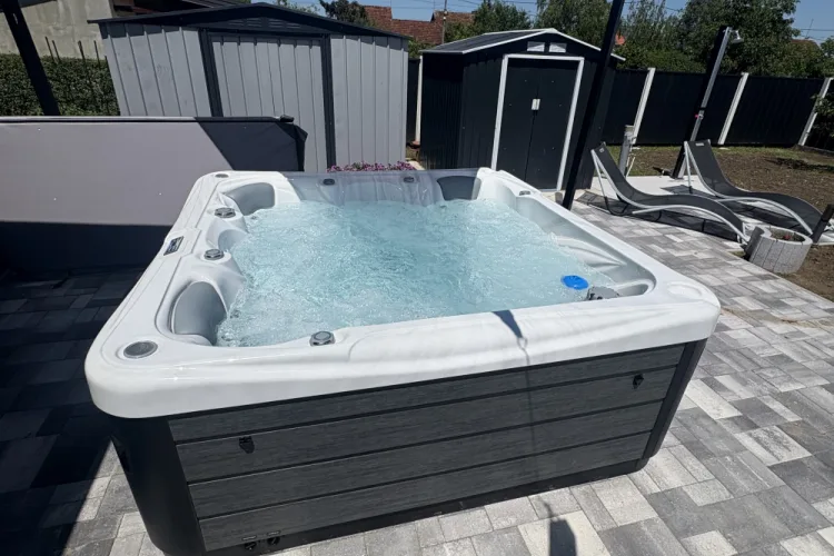 Hot Tub Beta 423 - Sisak