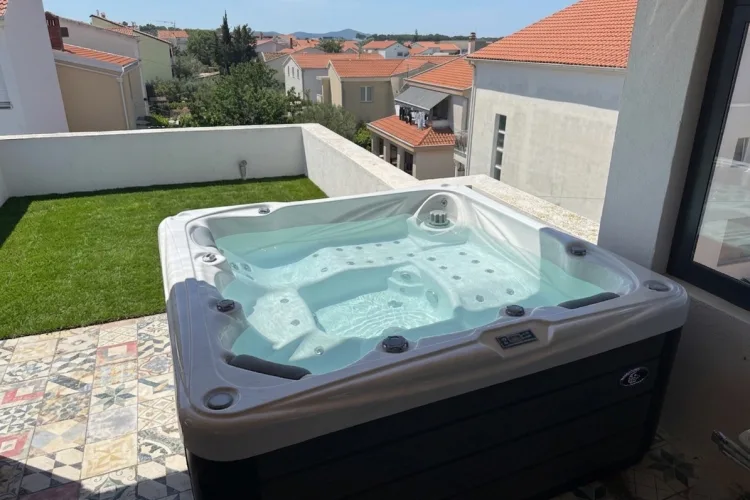 Hot tub Beta 423 Zadar Croatia